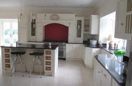 Kitchen Floor in Cream Marble