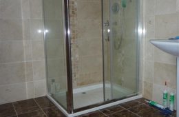 Crema Marfil Shower Tiling