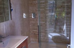 Travertine Tiler